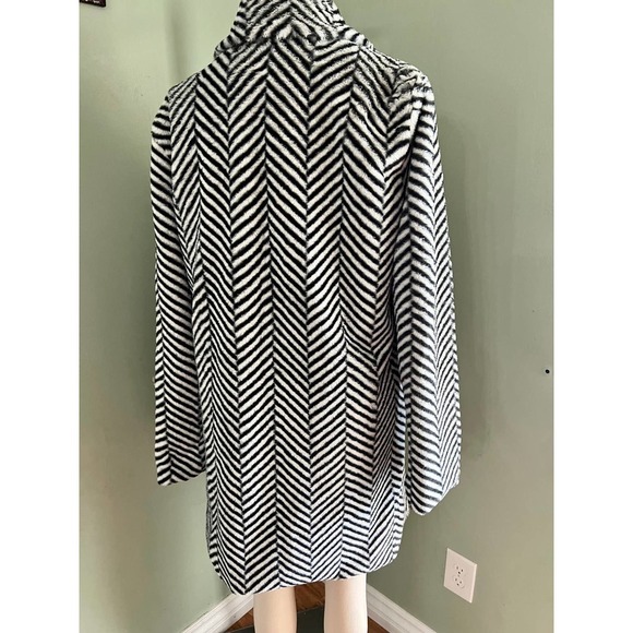 Vintage Suzanne Betro Long Black and White Zebra Print Pea Coat Medium - Picture 2 of 4